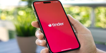 tinder-logo-phone
