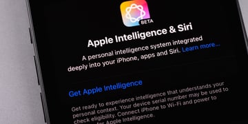 apple-intelligence-phone