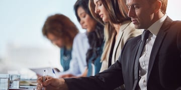 Choosing the Right Platform for AML Training Courses